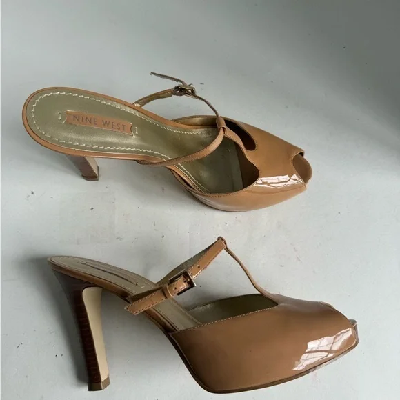 Nine West women's patent leather T Strap peep-toe sandals in beige size 10 - Picture 3 of 12